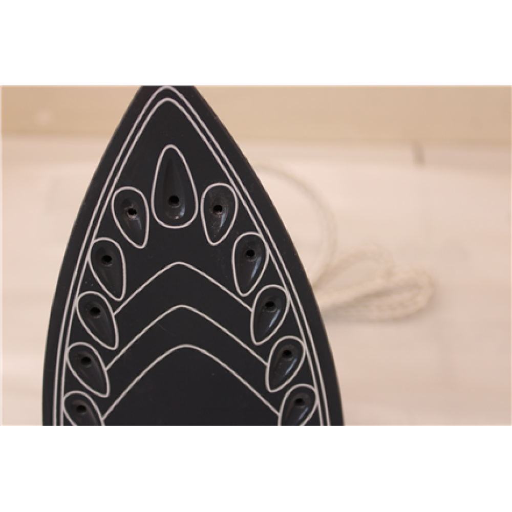 SALE OUT. Mesko MS 5037 Steam iron 2800W, Grey , Mesko MS 5037 , Steam Iron , 2800 W , Water tank capacity 170 ml , Continuous steam 35 g/min , Grey , DAMAGED PACKAGING, SCRATCHED ON KERAMIC PLATE