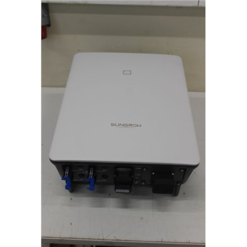 SALE OUT. Sungrow Multi-MPPT String SG5.0RT Inverter for 1000 Vdc System 5000W / DEMO SUNGROW , SG5.0RT , Multi-MPPT String Inverter for 1000 Vdc System 5000W
