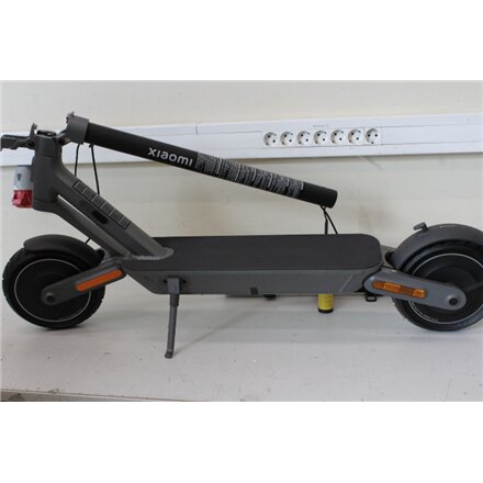 SALE OUT. Xiaomi Electric Scooter 4 Ultra EU , Xiaomi Electric Scooter 4 Ultra EU , 500 W , 25 km/h , 10 , 24 month(s) , USED, DIRTY, SCRATCHED, DAMAGED PACKAGING