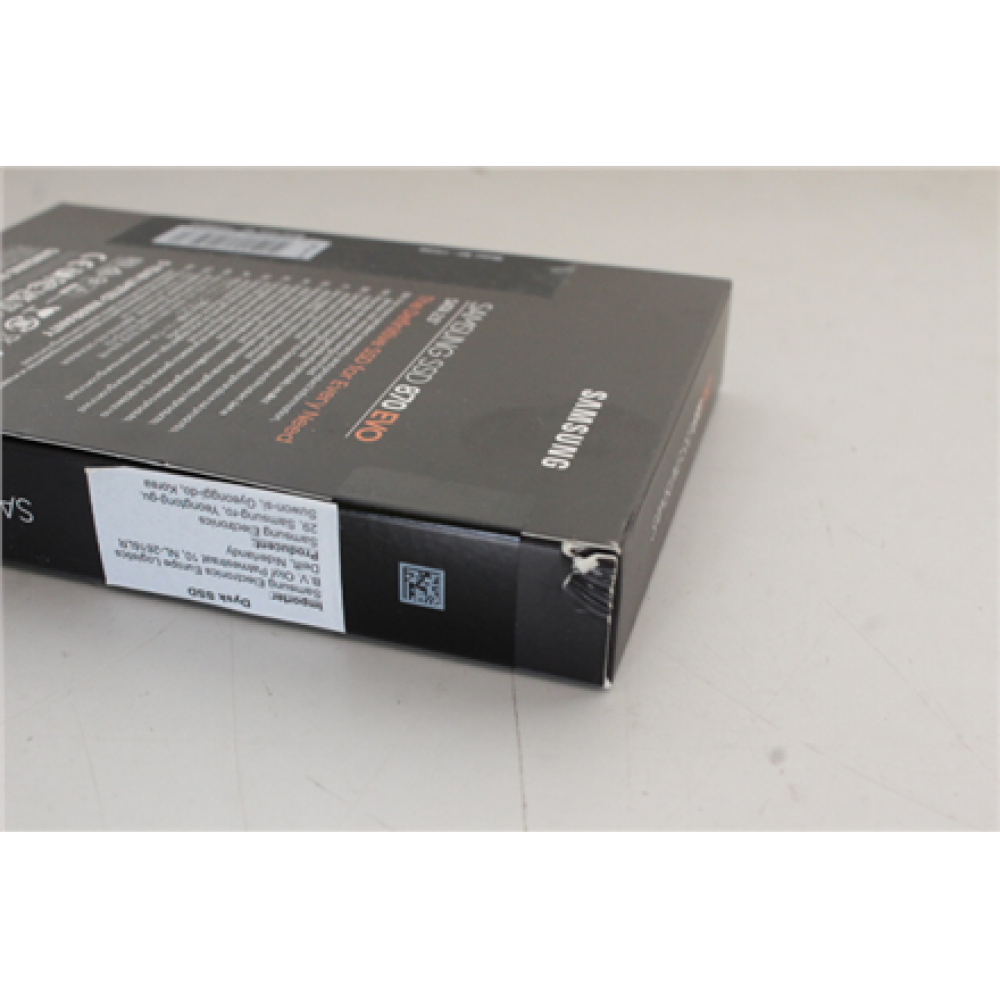 SALE OUT. Samsung SSD 870 EVO 500GB SATA III 2.5 inch , SALE OUT. , Samsung SSD , 870 EVO , 500 GB , SSD form factor 2.5 , Solid-state drive interface SATA III , DAMAGED PACKAGING , Read speed 560 MB/s , Write speed 530 MB/s