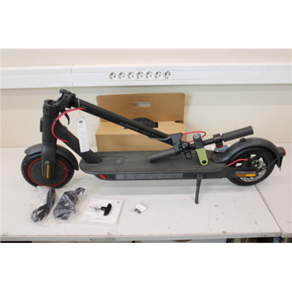 SALE OUT. Xiaomi Mi Electric Scooter Pro 2 (Black), , Xiaomi , Mi Electric Scooter Pro 2 , 600 W , 25 km/h , 8.5 , 6 month(s) , Black , DAMAGED PACKAGING, DIRTY