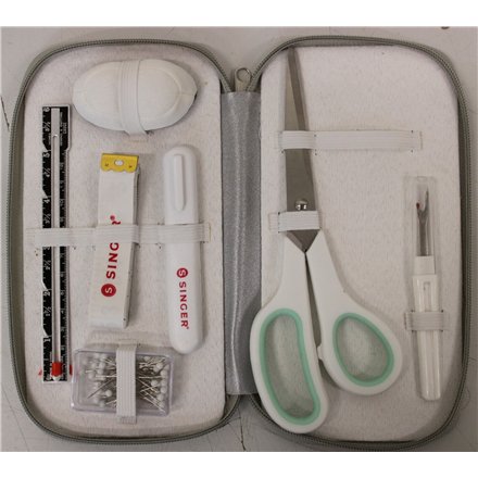 SALE OUT. , Singer Premium Sewing Kit , Mint , 24 month(s) , DAMAGED PACKAGING, MISSING PART