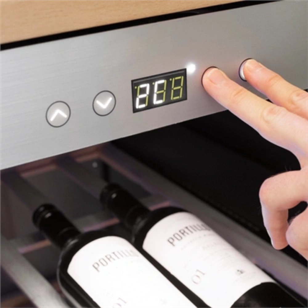 Caso , Wine cooler , WineComfort 660 Smart , Energy efficiency class G , Free standing , N/A , Black
