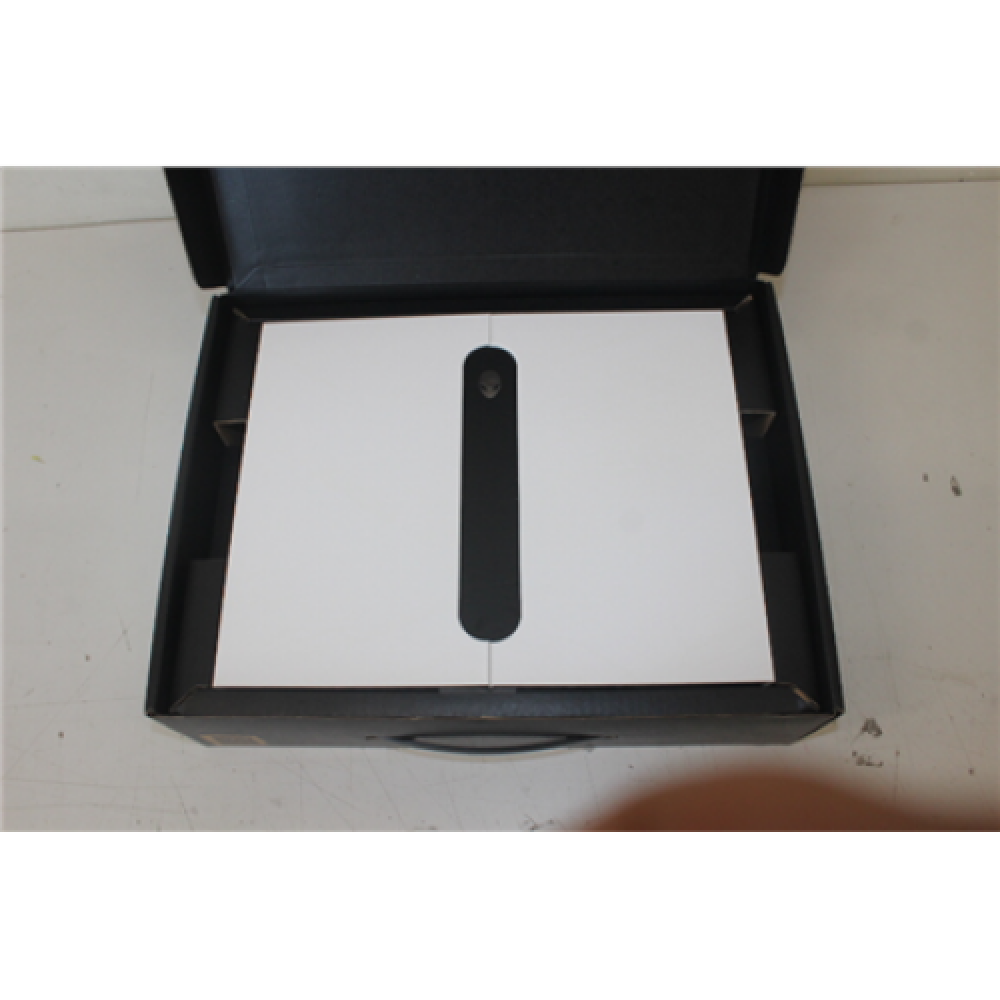 SALE OUT. Dell Alienware 16 x16 QHD+ NV G-SYNC 165Hz i9-13900HK/32GB/2TB/NVIDIA GF RTX4080 12GB/Win11 Pro/ENG backlit kbd/Silver/3Y Basic On Dell Alienware x16 Silver 16 WVA QHD+ 165 Hz Anti-glare Intel Core i9 i9-13900HK 32 GB LPDDR5 SSD 2000 GB NVIDIA G