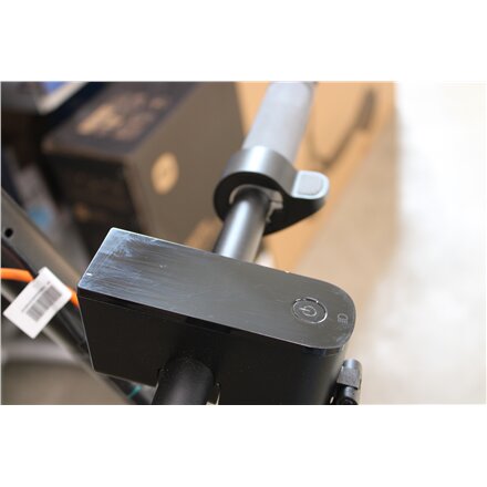 SALE OUT. Xiaomi Electric Scooter 6 GL , Xiaomi 24 month(s) , DAMAGED PACKAGING AND PAINT.ITEM IS SCRATCHED, DIRTY