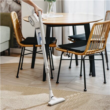 Adler , Vertical Cyclone Vacuum Cleaner , MS 7058 , Corded operating , 400 W , 220-240 V , Operating radius 8.35 m , White