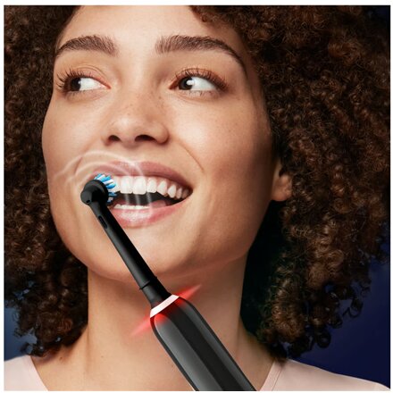 Oral-B , Electric Toothbrush , Pro 3 Sensitive Clean & Care , Rechargeable , For adults , Number of brush heads included 2 , Number of teeth brushing modes 3 , Black