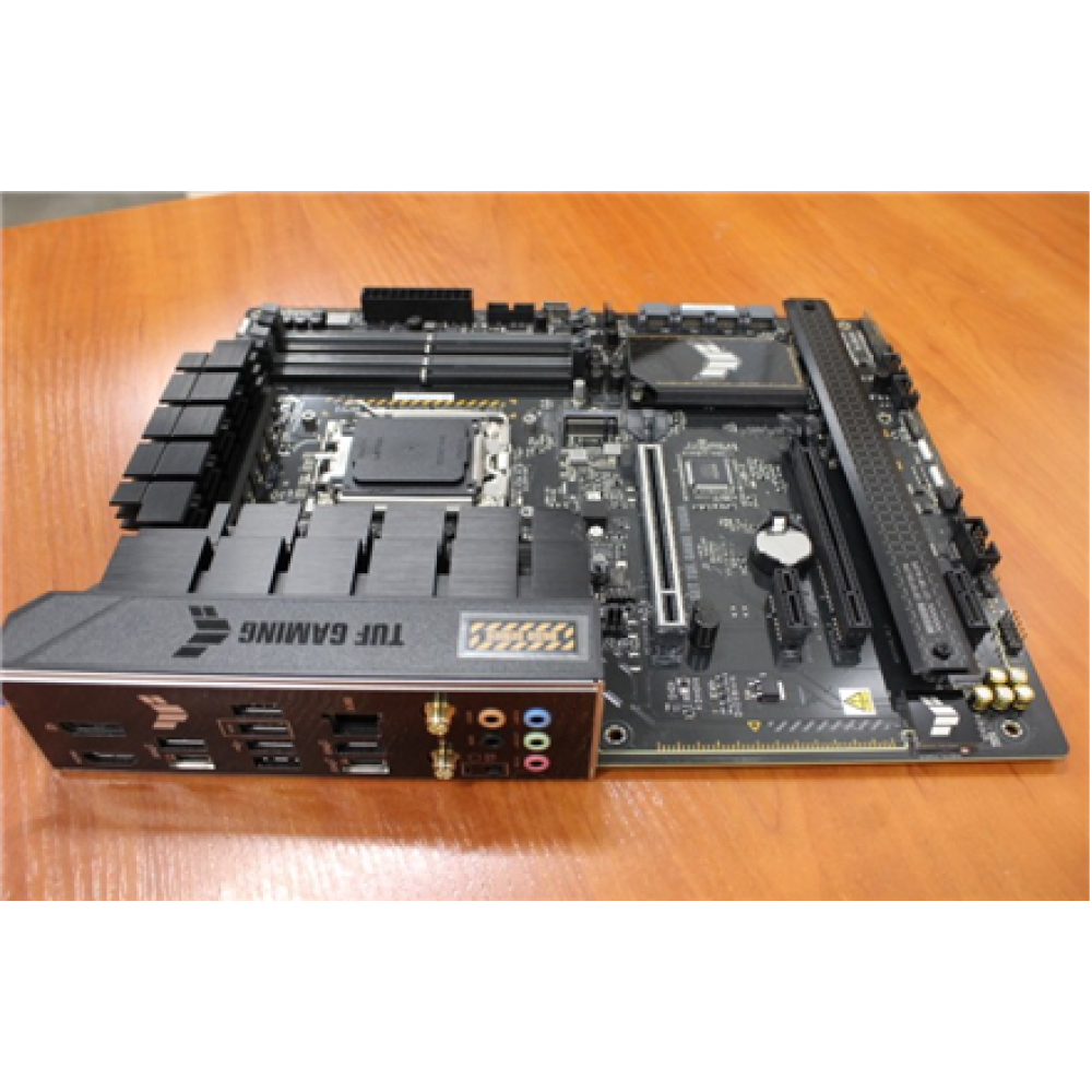 SALE OUT. , Asus TUF GAMING B650-PLUS WIFI , Processor family AMD , Processor socket AM5 , DDR5 DIMM , Memory slots 4 , Supported hard disk drive interfaces SATA, M.2 , Number of SATA connectors 4 , Chipset AMD B650 , ATX , WITHOUT ORIGINAL PACKAGING AND 