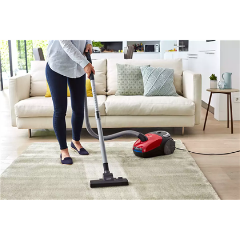 Philips , Vacuum cleaner , FC8243/09 , Bagged , Power 900 W , Dust capacity 3 L , Red/Black