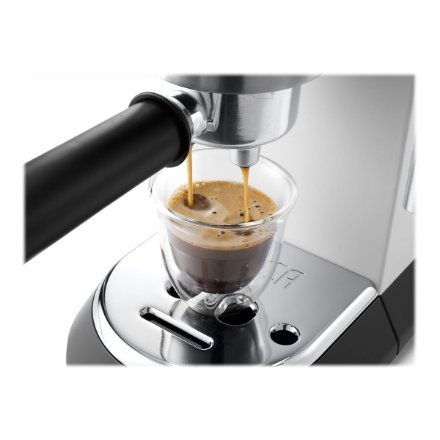 Delonghi , Dedica Pump Espresso , EC685W , Pump pressure 15 bar , Built-in milk frother , Semi-automatic , 1300 W , White