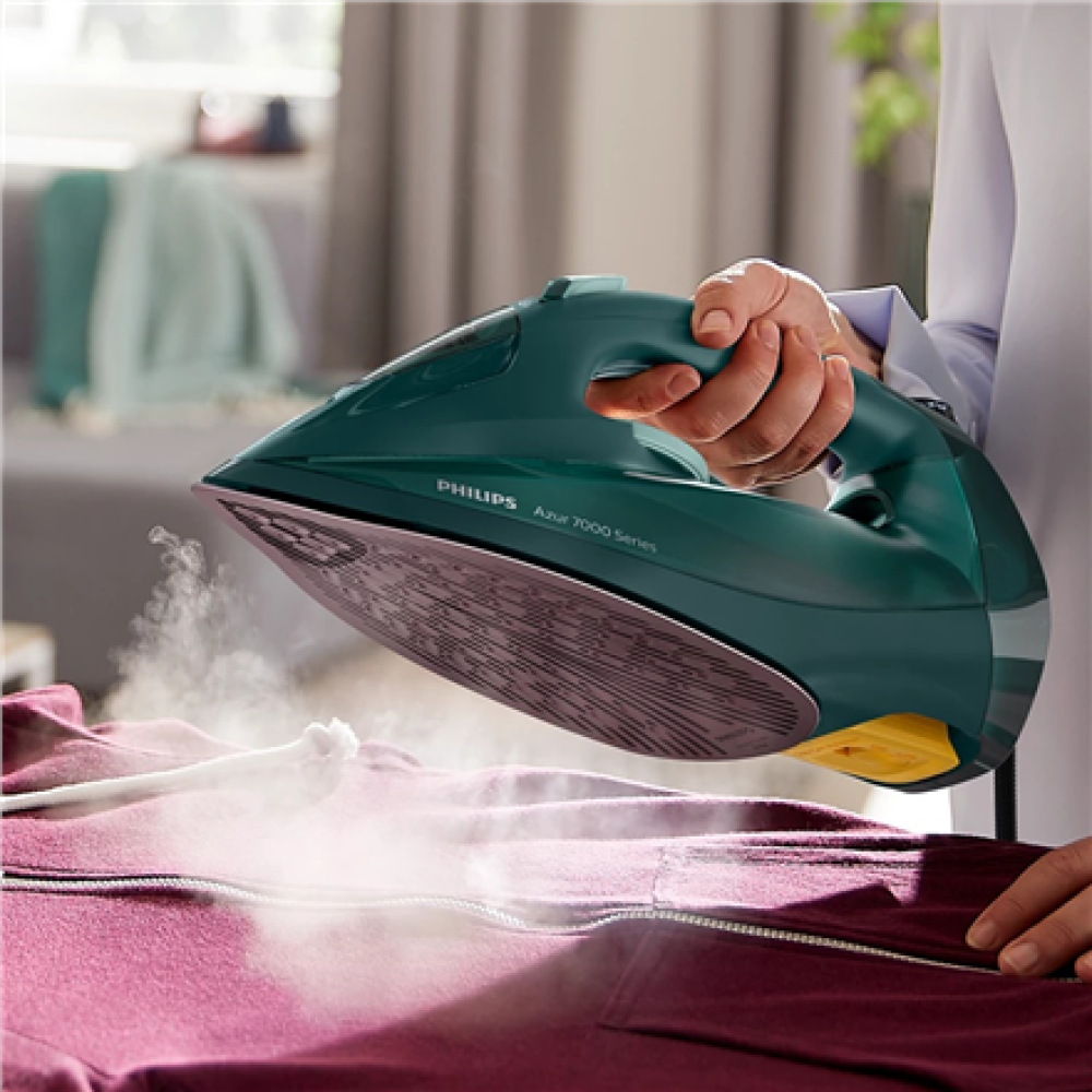 Philips , Iron , DST7050/70 , Steam Iron , 2800 W , Water tank capacity 300 ml , Continuous steam 50 g/min , Steam boost performance 250 g/min , Green