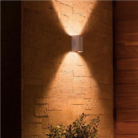 Philips Hue WCA Resonate Outdoor Wall Lantern, Inox , 8 W , 2000-6500 Hue White Colour Ambiance