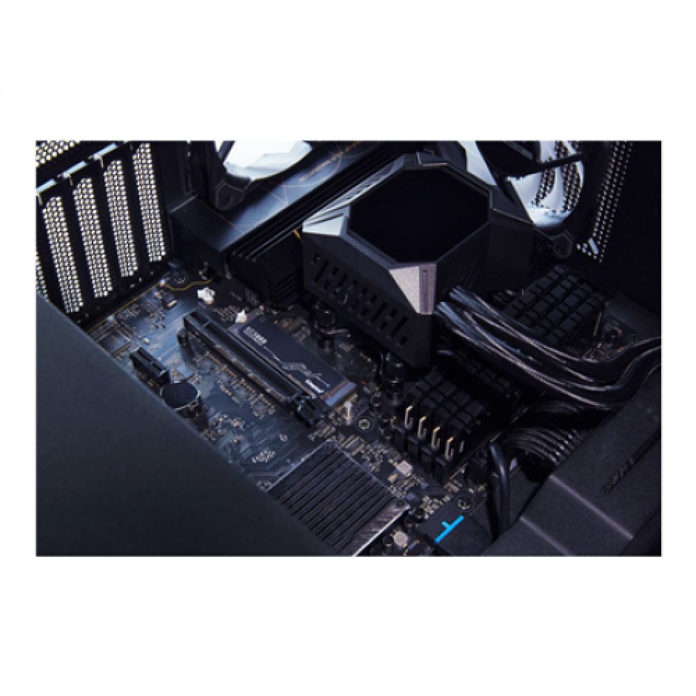 Kingston , SSD , KC3000 , 4096 GB , SSD form factor M.2 2280 , Solid-state drive interface PCIe NVMe Gen 4.0 x 4 , Read speed 7000 MB/s , Write speed 7000 MB/s