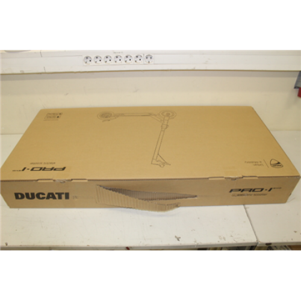 SALE OUT. Ducati Electric Scooter Pro-I, Black Ducati branded Electric Scooter PRO-I, 350 W, 8.5 , 25 km/h, Black