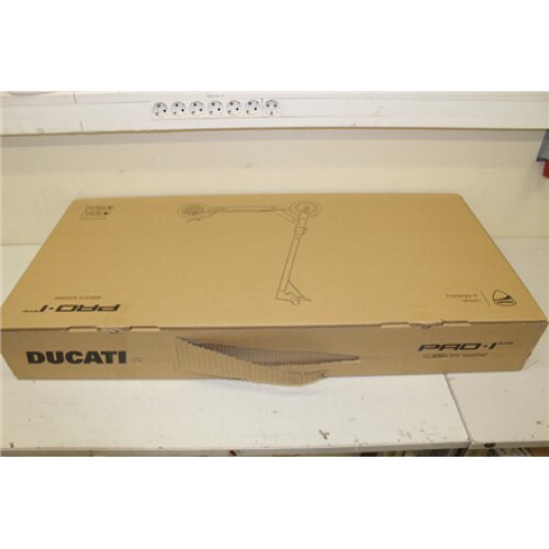 SALE OUT. Ducati Electric Scooter Pro-I, Black Ducati branded Electric Scooter PRO-I, 350 W, 8.5 , 25 km/h, Black
