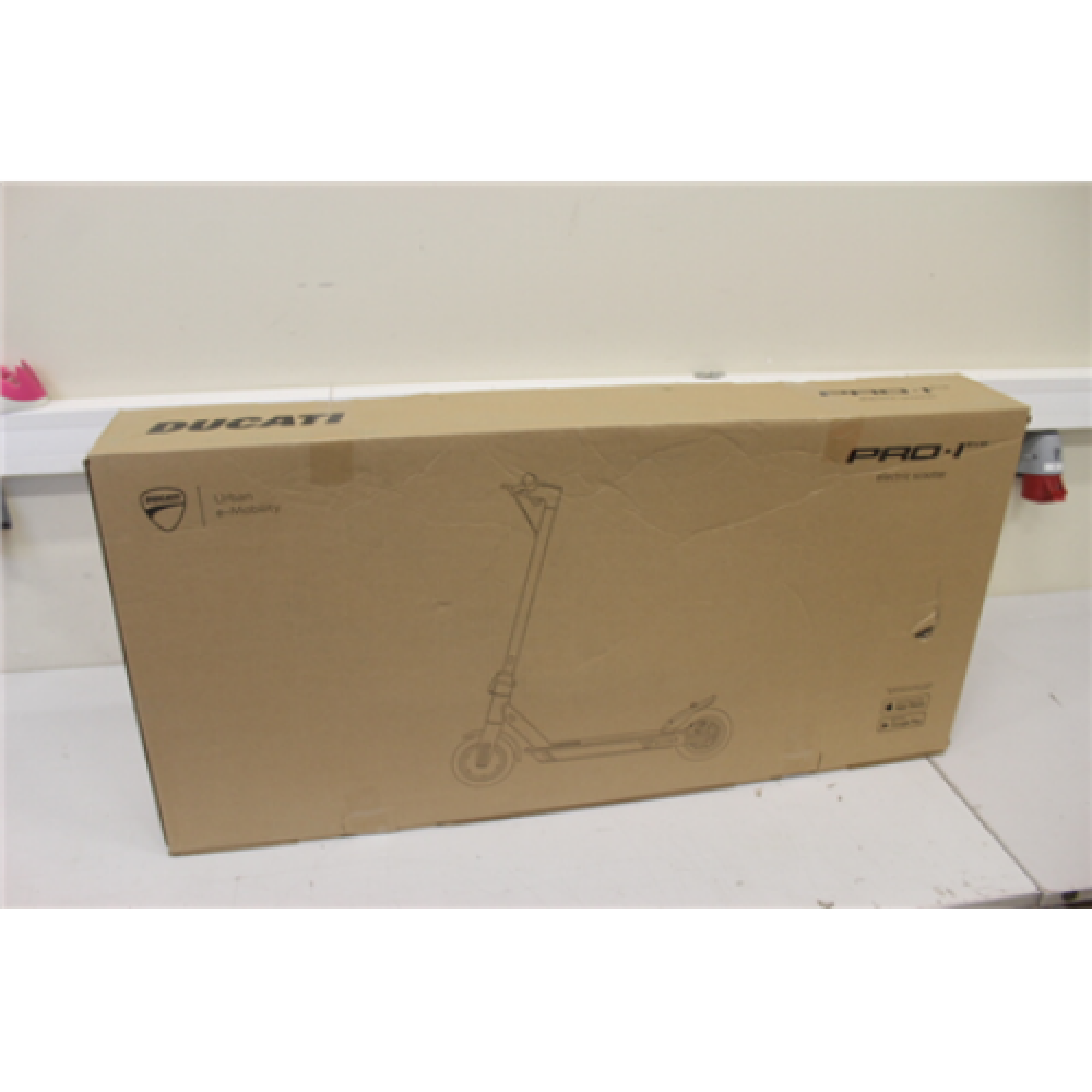 SALE OUT. Ducati Electric Scooter Pro-I, Black Ducati branded Electric Scooter PRO-I, 350 W, 8.5 , 25 km/h, Black