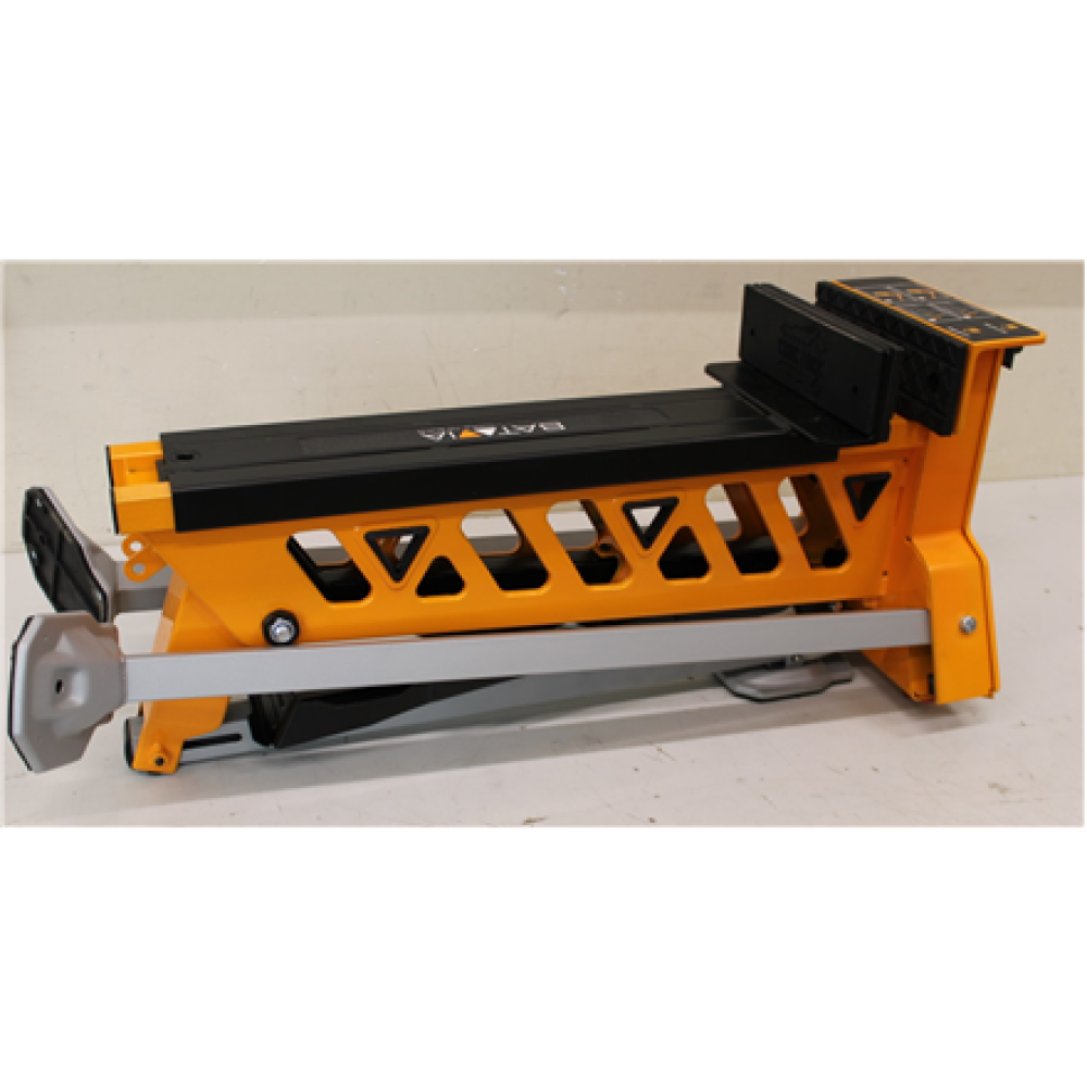 Batavia B.V. Croc Lock Workbench and Clamping Station , DAMAGED PACKAGING, SCRATCHED ON CORPUS