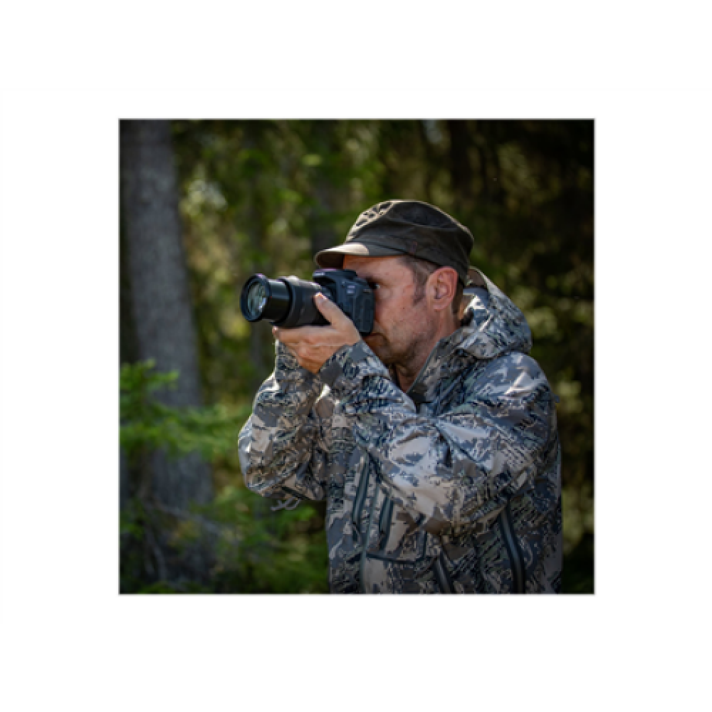 Megapixel 32,5 MP , Optical zoom x , Image stabilizer , ISO 51200 , Display diagonal , Wi-Fi , Video recording , Automatic, manual , Frame rate fps , APS-C CMOS , Black