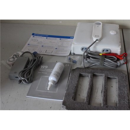 SALE OUT. , HUTT , Windows Cleaning Robot , W9 , Corded , 3800 Pa , White , USED AND DIRTY ITEM
