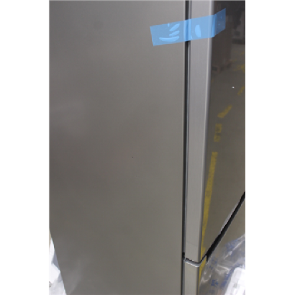SALE OUT. INDESIT Refrigerator LI6 S1E X Energy efficiency class F Free standing Combi Height 158.8 cm Fridge net capacity 197 L Freezer net capacity 75 L 39 dB Inox DAMAGED PACKAGING, SCRATCHES ON SIDE