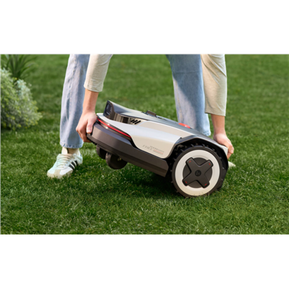 Roborock , RockNeo Q105 Mower, 2WD, 500m², RTK + VSLAM, (Edge Cutting module sold separately)