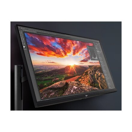 LG , 32UN880K-B , 32 , IPS , 16:9 , 60 Hz , 5 ms , 3840 x 2160 pixels , 350 cd/m² , HDMI ports quantity 2