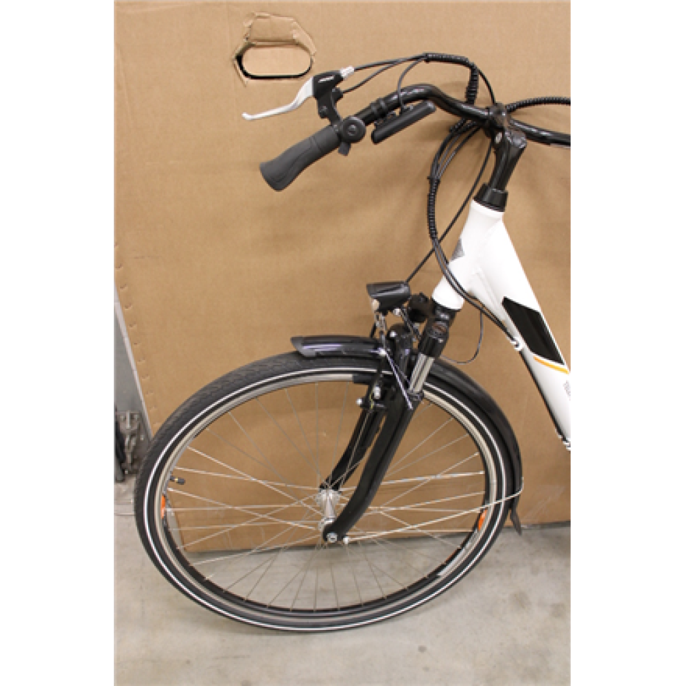 SALE OUT. Telefunken Multitalent RC865 City E-Bike, 28, White /DAMAGED PACKAGING, SCRATCHED, REFURBISHED,MISSING BASKET , Telefunken , City E-Bike , Multitalent RC865 , 28 , 24 month(s) , White