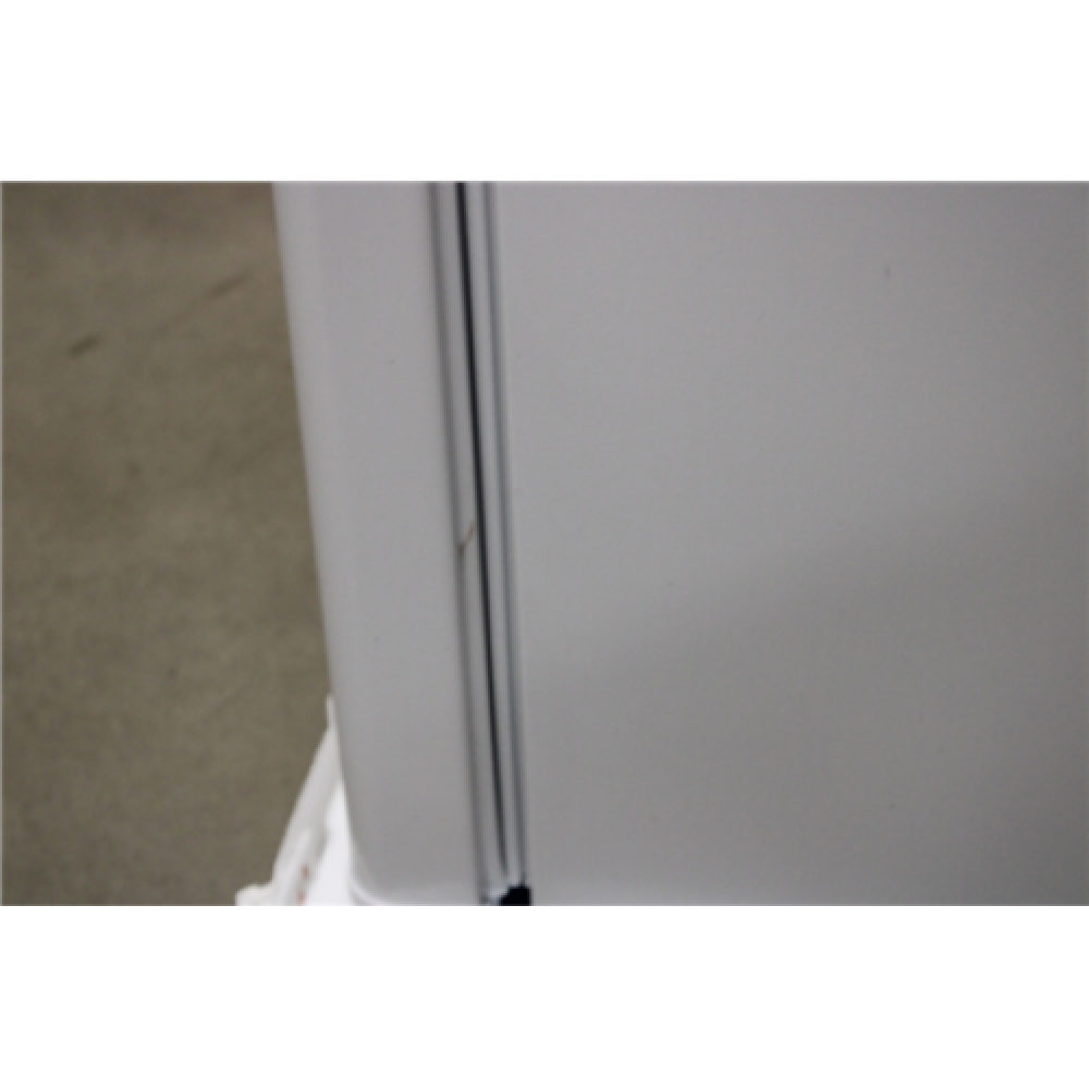 SALE OUT. Candy , CCTOS 542WN , Refrigerator , Energy efficiency class F , Free standing , Larder , Height 85 cm , Fridge net capacity 95 L , Freezer net capacity 14 L , 40 dB , White , DAMAGED PACKAGING, SCRATCHED ON SIDE