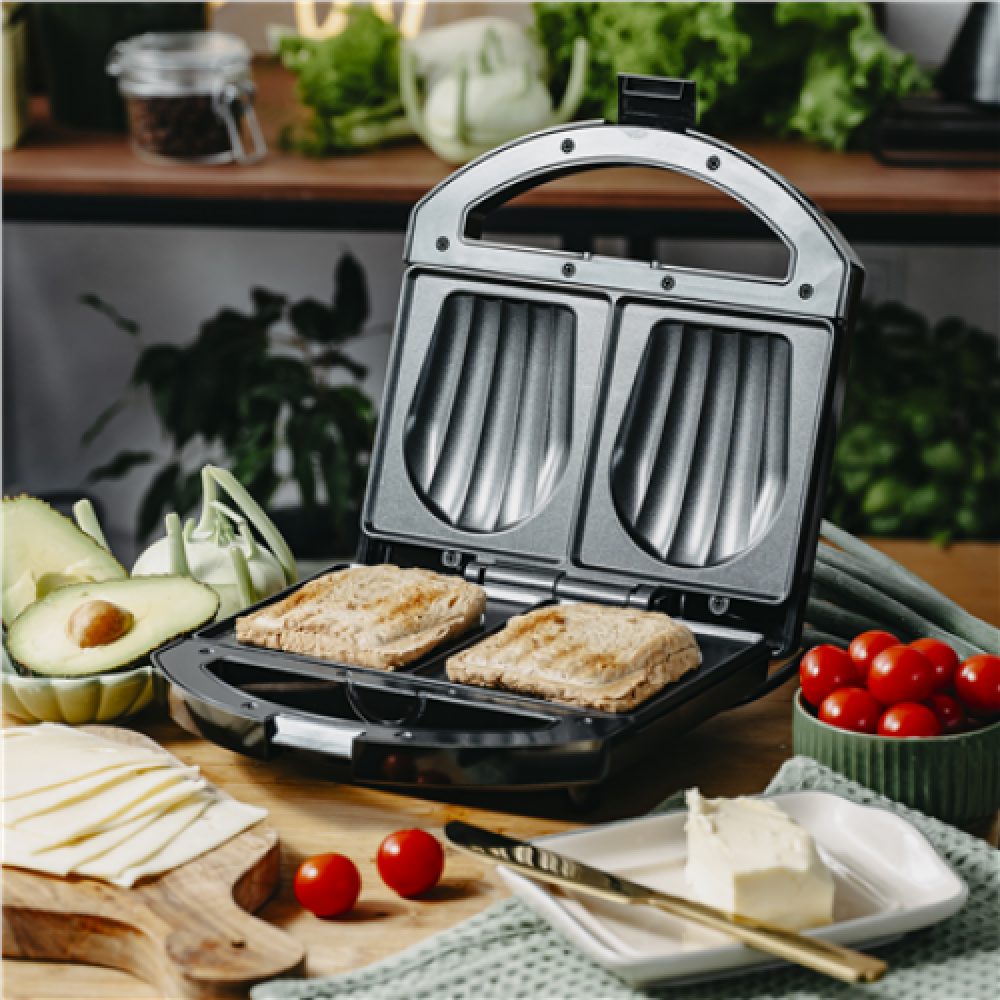 Adler Sandwich Maker , AD 3069 , 750 W , Number of plates 1 , Black