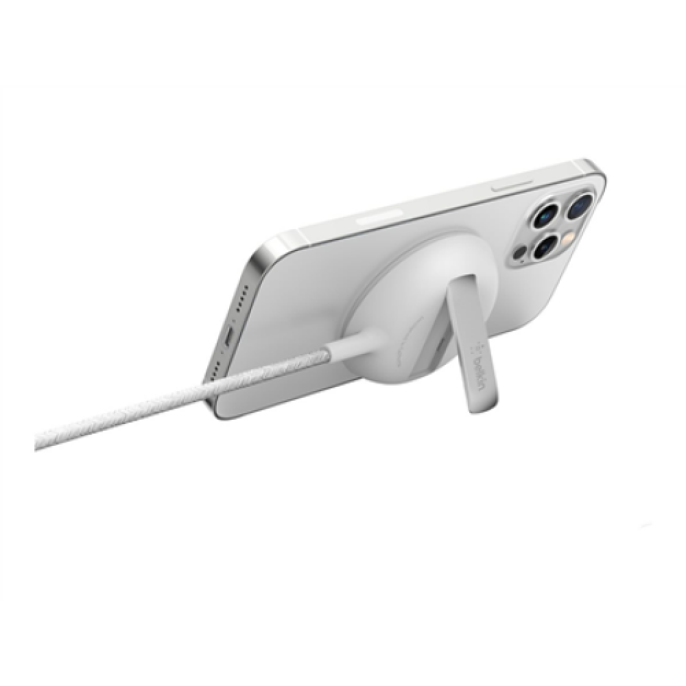 BELKIN BOOST CHARGE Magnetic Portable Wireless Charger Pad, 15W, White Belkin BOOST CHARGE Magnetic Portable Wireless Charger Pad, 15W, White