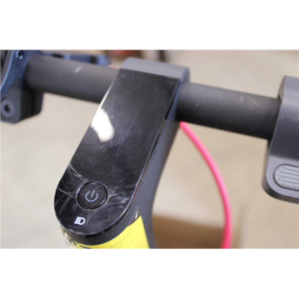 SALE OUT. Xiaomi Electric Scooter 4 Lite EU DAMAGED PACKAGING, SCRATCHED, DIRTY, USED Xiaomi