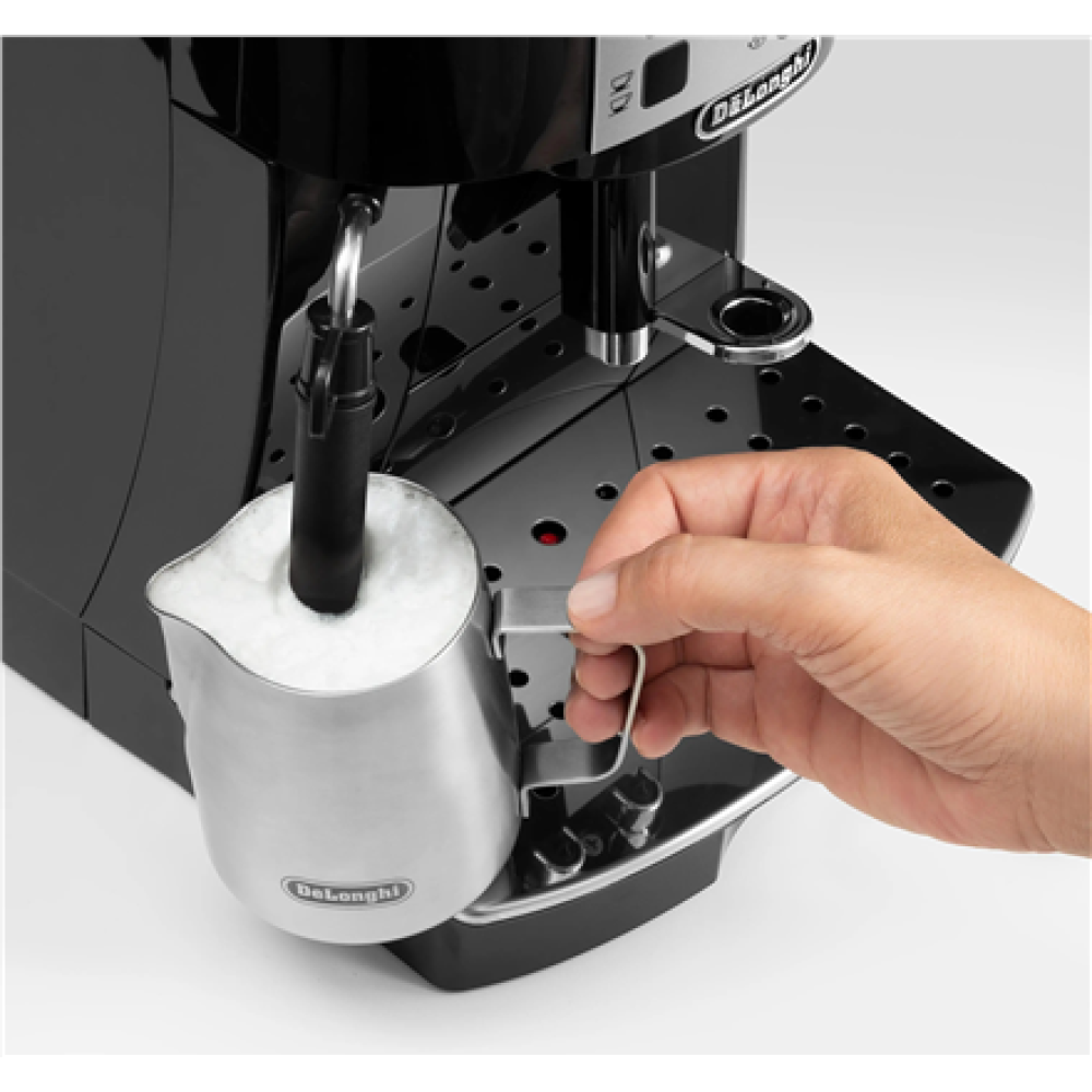 Delonghi , Coffee Maker , ECAM22.115.B Magnifica S , Pump pressure 15 bar , Built-in milk frother , Automatic , 1450 W , Black