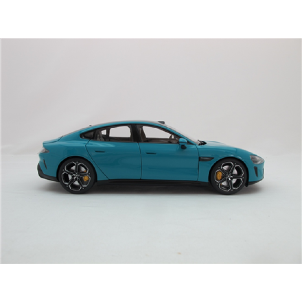 Xiaomi SU7 1:18 Die-cast Model Car , Aqua Blue , Zinc alloy, ABS, SAN and PVC