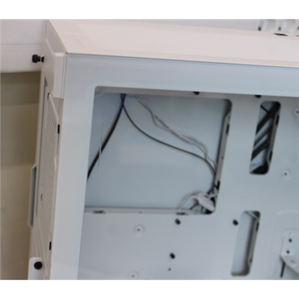 SALE OUT. Deepcool CH360 MID TOWER CASE, White , Deepcool , CH360 , White , Mid Tower , DEFECTIVE GLASS , Power supply included No , ATX PS2