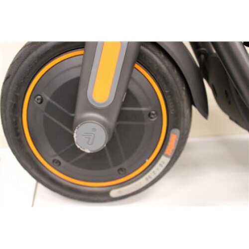 SALE OUT. Ninebot by Segway Kickscooter F40E , Black , Segway , Ninebot eKickscooter F40E , Up to 25 km/h , Black , 14 month(s)