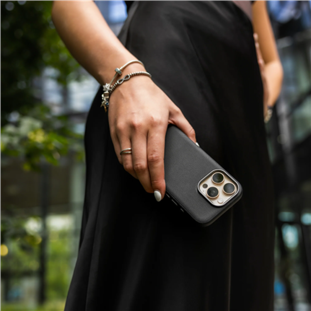 Fixed MagLeather , Back cover , Apple , iPhone 17 , Leather , Black