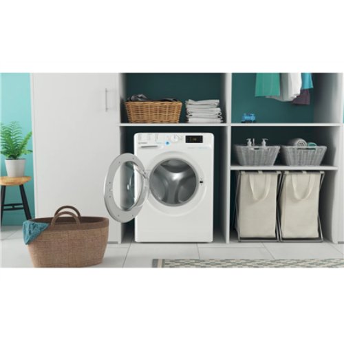 INDESIT , Washing machine , BWSE 71295X WSV EU , Energy efficiency class B , Front loading , Washing capacity 7 kg , 1200 RPM , Depth 43.5 cm , Width 59.5 cm , Display , Large digit , White