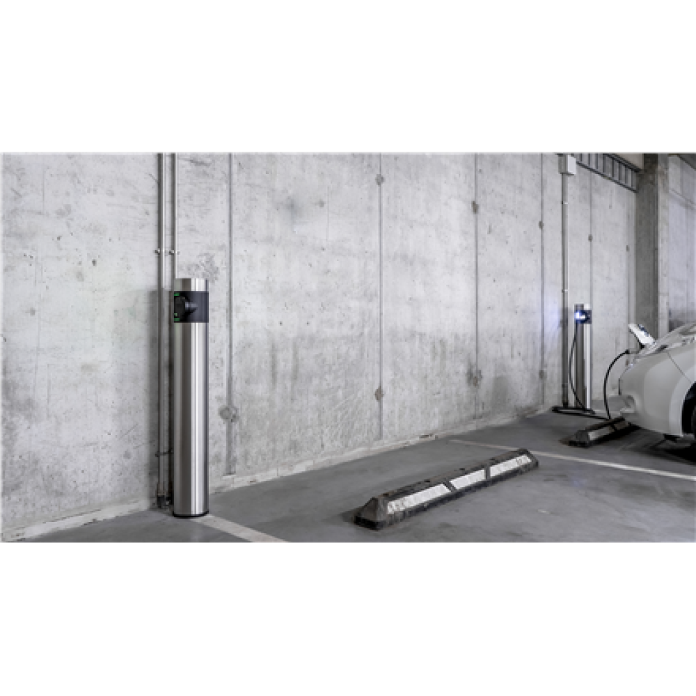 In balance Grid Charging Station 2x22kW, Socket, 4G (LTE), RFID , PC1-U-R