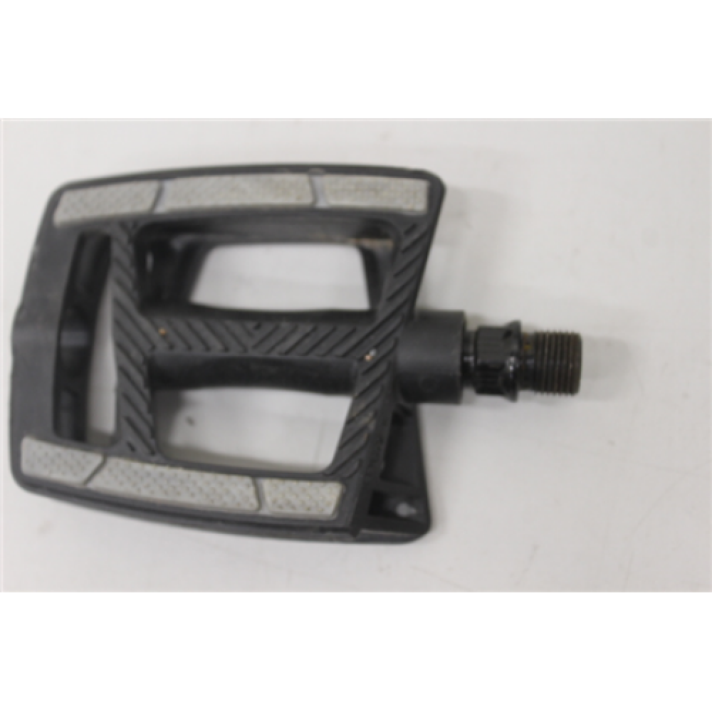 SALE OUT. Telefunken Expedition XT480 Trekking E-Bike, 28, Women, Anthracite / USED, SCRATCHED, REFURBISHED, RUST MARKS, WITHOUT ORIGINAL PACKAGING Telefunken , Expedition XT480 , Trekking E-Bike , 250 W , 28 , 3 month(s) , Anthracite