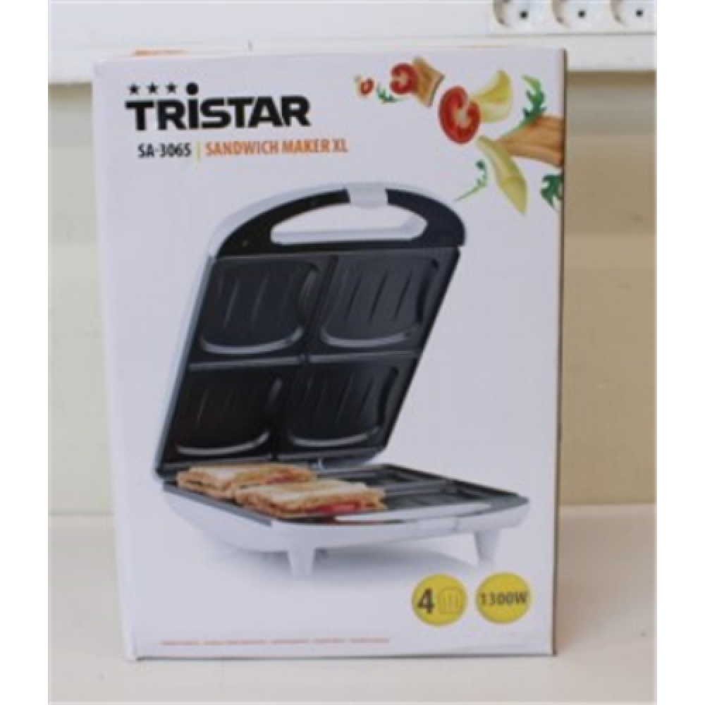 SALE OUT. , Tristar , Sandwich maker XL , SA-3065 , 1300 W , Number of plates 1 , Number of pastry 4 , White , DAMAGED PACKAGING, SCRATCHED ON BACK