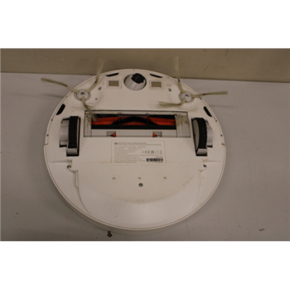 SALE OUT. Xiaomi Mi Robot Vacuum-Mop Essential White Xiaomi Vacuum Cleaner Mop Essential Wet&Dry Operating time (max) 90 min Lithium Ion 2500 mAh Dust capacity 0.6 L White Battery warranty 1 month(s) USED, REFURBISHED, SCRATCHED, DIRTY 1 month(s)