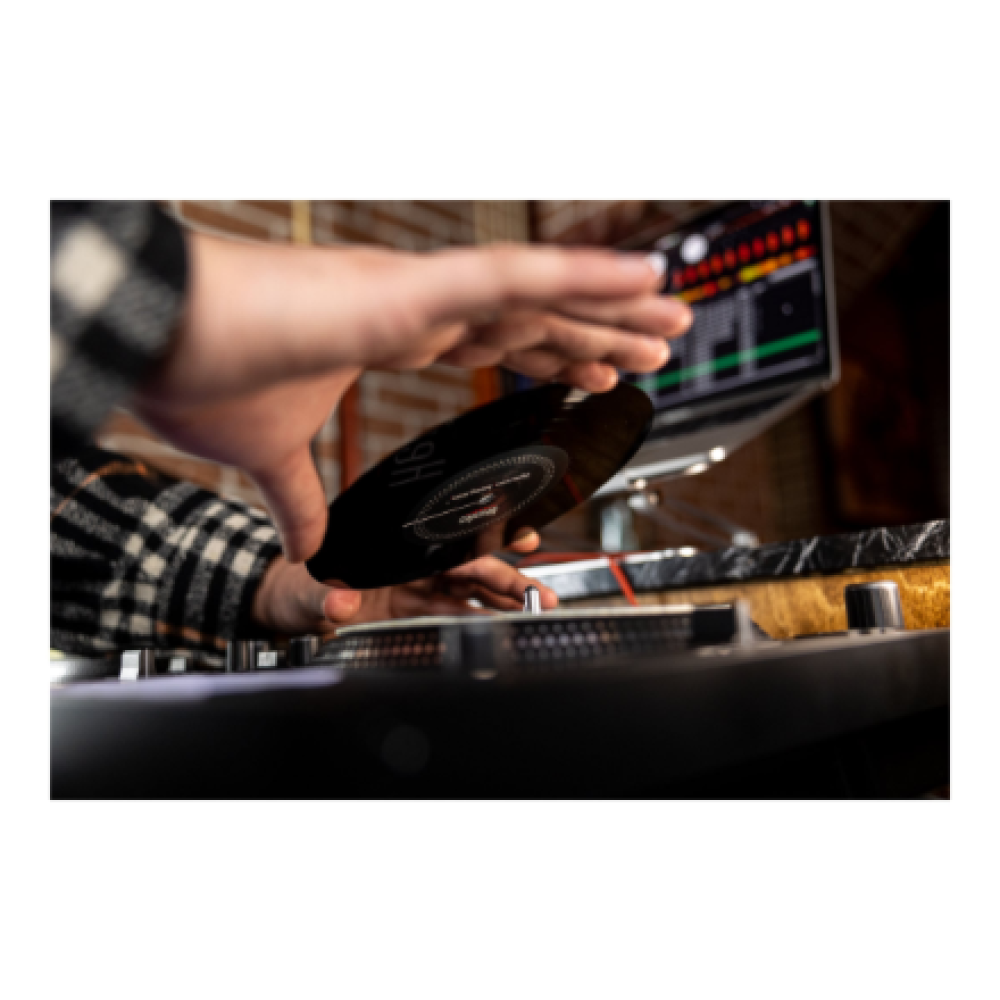 Hercules DJControl Impulse T7 , USB connectivity