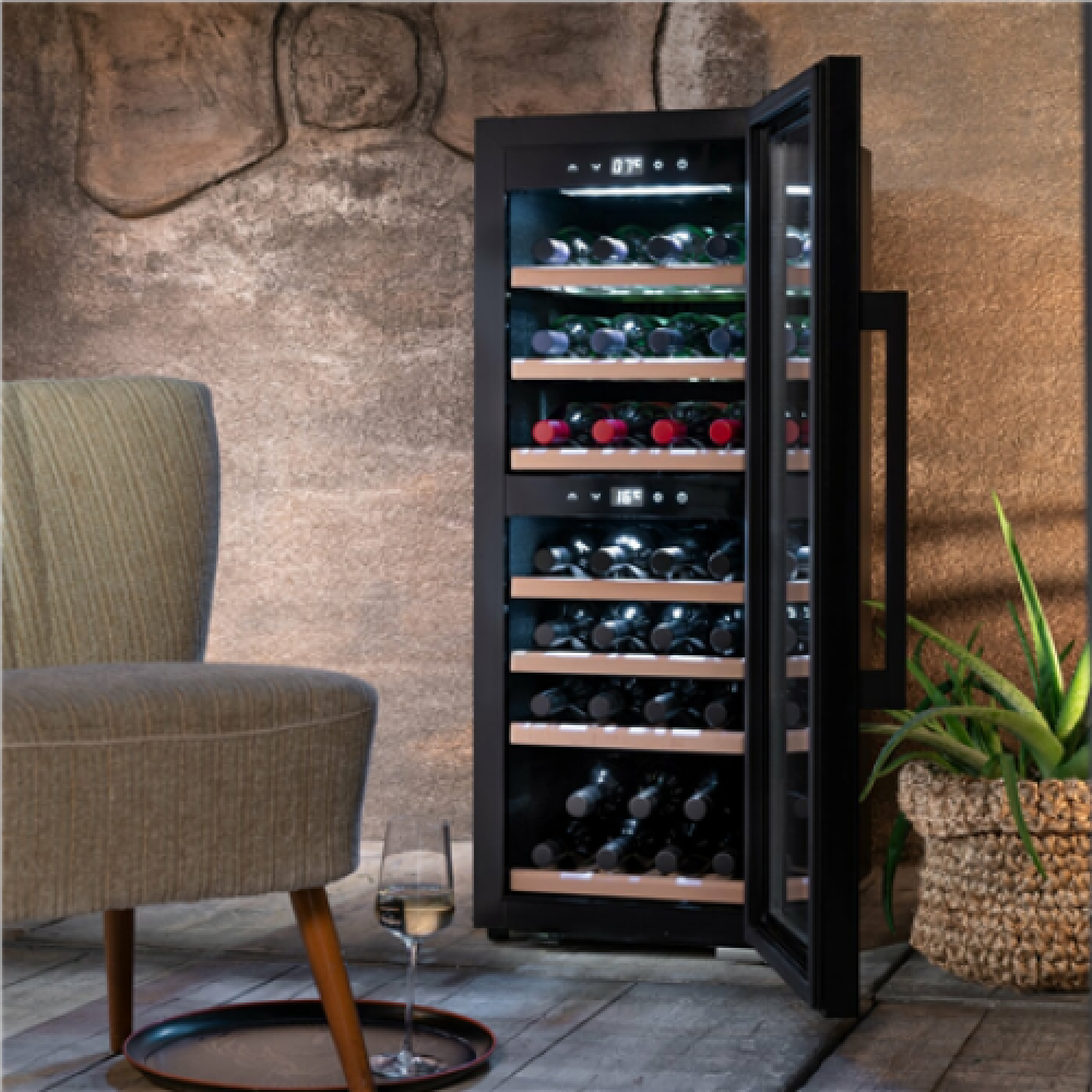 Caso , Smart Wine Cooler , WineExclusive 38 , Energy efficiency class G , Free standing , Bottles capacity 38 bottles , Cooling type Compressor technology , Black