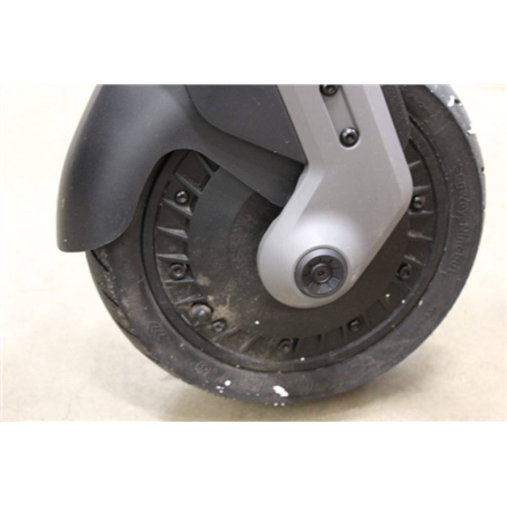 SALE OUT. Ninebot by Segway Superscooter GT3 E , Segway Superscooter GT3 E , Electric Scooter , Max 2400 W , Up to 25 km/h , 11 , 24 month(s) , Black and Grey , DAMAGED PACKAGING, USED, DIRTY, SCRATCHED