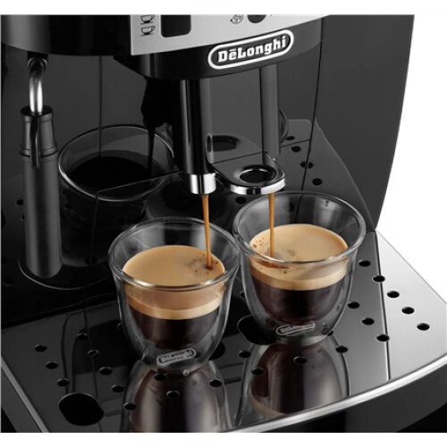 Delonghi , Coffee Maker , ECAM22.112.B Magnifica S , Pump pressure 15 bar , Built-in milk frother , Automatic , 1450 W , Black
