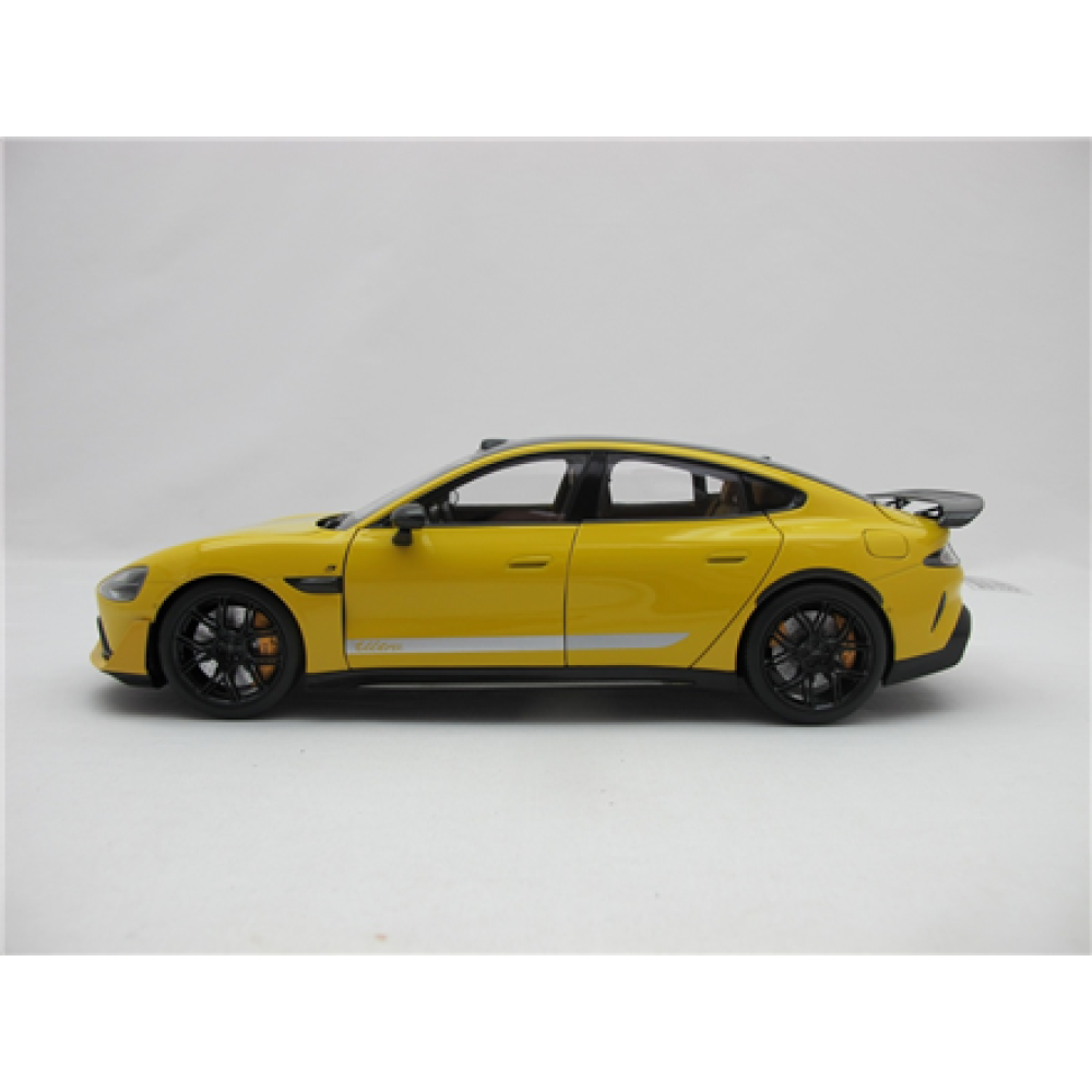 Xiaomi SU7 Ultra 1:18 Die-cast Model Car , Lightning Yellow , Zinc alloy, ABS, SAN, PVC