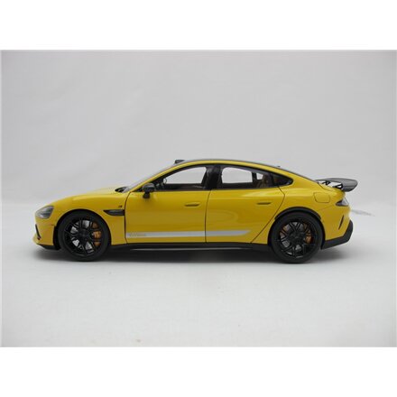Xiaomi SU7 Ultra 1:18 Die-cast Model Car , Lightning Yellow , Zinc alloy, ABS, SAN, PVC