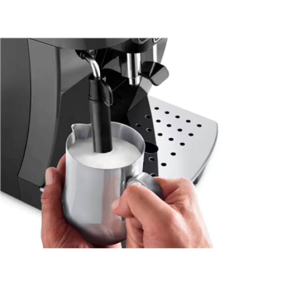 Delonghi , Magnifica Start ECAM220.22GB , Pump pressure 15 bar , Built-in milk frother , Automatic , 1450 W , Black