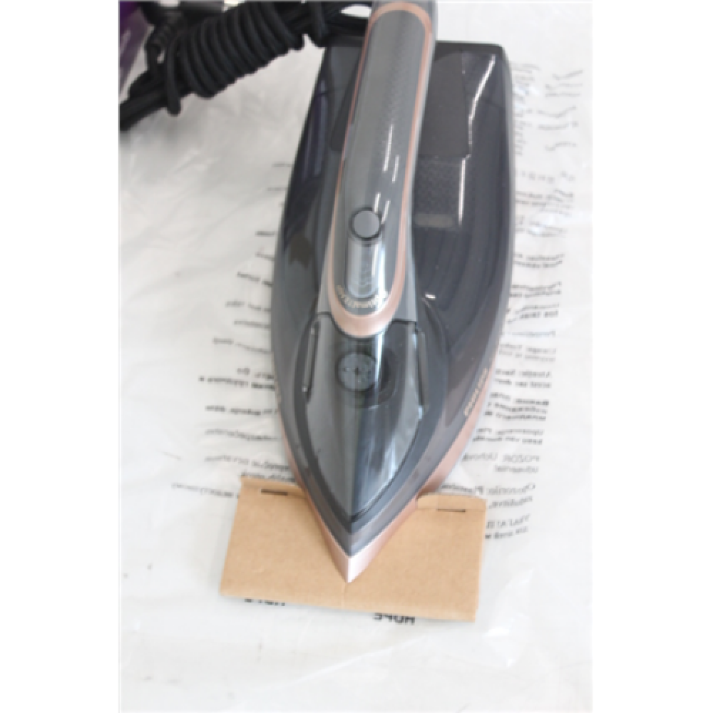 SALE OUT. Philips DST8041/80 Azur Steam Iron, Black/Gold , Philips Azur DST8041/80 , Steam Iron , 3000 W , Water tank capacity 350 ml , Continuous steam 80 g/min , Steam boost performance 260 g/min , Black/Gold , DEMO