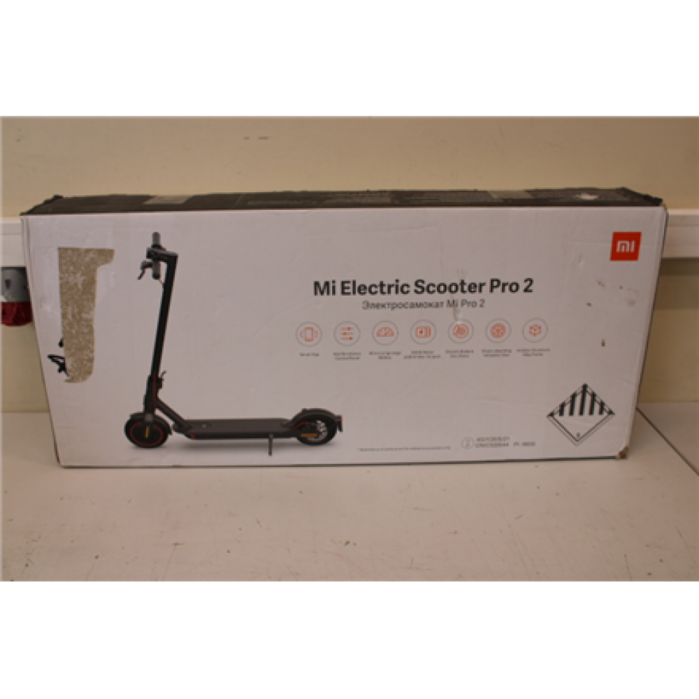 SALE OUT. Xiaomi Mi Electric Scooter Pro 2 (Black) , Xiaomi Mi Electric Scooter Pro 2 , 600 W , 25 km/h , 3 month(s) , Black , USED, SCRATCHED, DIRTY, SMALL CRACK BEHIND LEG, MISSING: CHARGER, MANUAL AND LEFT BACK REFLECTOR